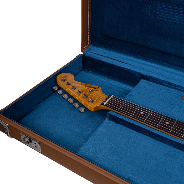 Fender Custom Shop Masterbuilt Andy Hicks 1961 Stratocaster Heavy Relic Olympic White Over 3 Ton Sunburst Elektro Gitar